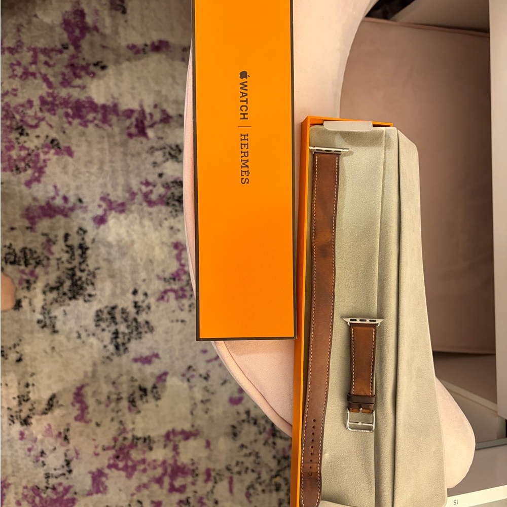 Hermès Apple Watch with Orange Box